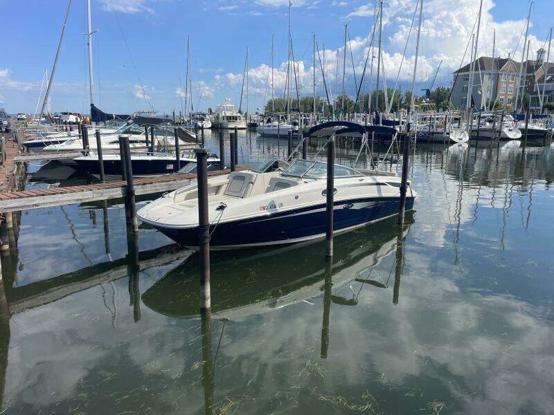 N a 28ft Sea Ray Yacht For Sale