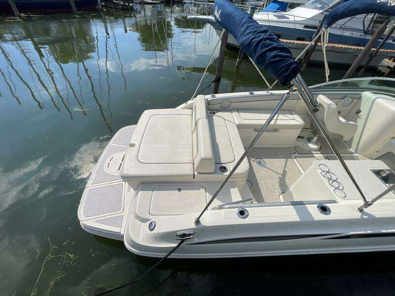 N a 28ft Sea Ray Yacht For Sale