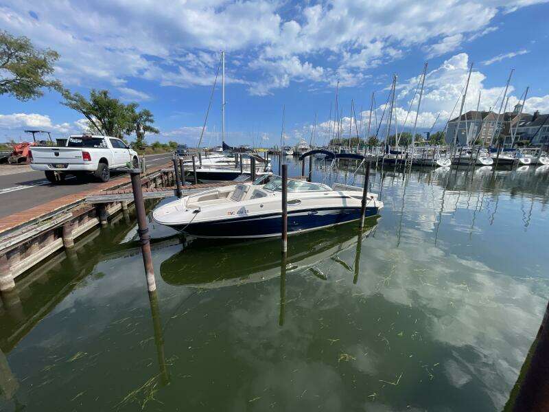 N a 28ft Sea Ray Yacht For Sale