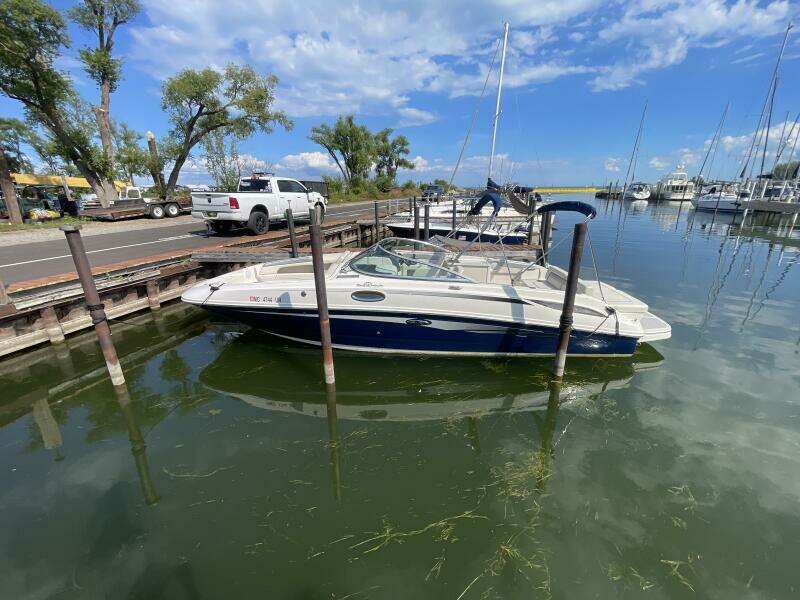 N a 28ft Sea Ray Yacht For Sale