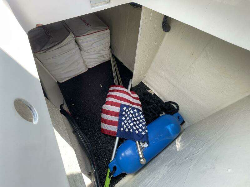 N a 28ft Sea Ray Yacht For Sale