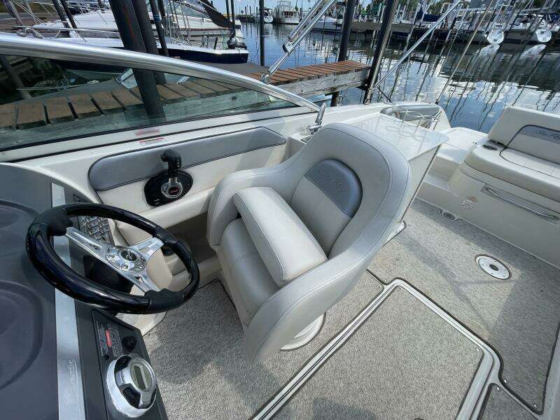 N a 28ft Sea Ray Yacht For Sale