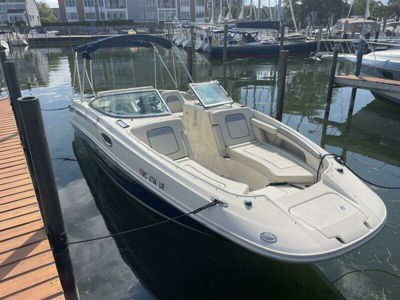 N a 28ft Sea Ray Yacht For Sale