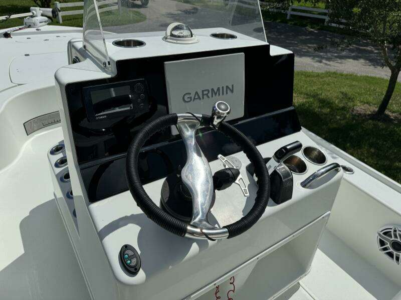 24ft Yellowfin Yacht For Sale