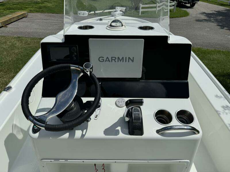 24ft Yellowfin Yacht For Sale