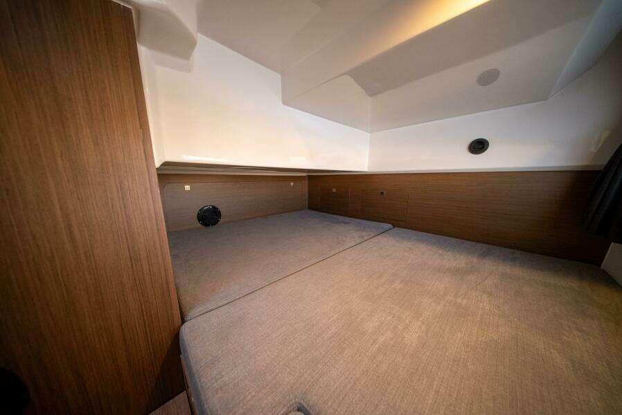 Suze s Choice 29ft Beneteau Yacht For Sale