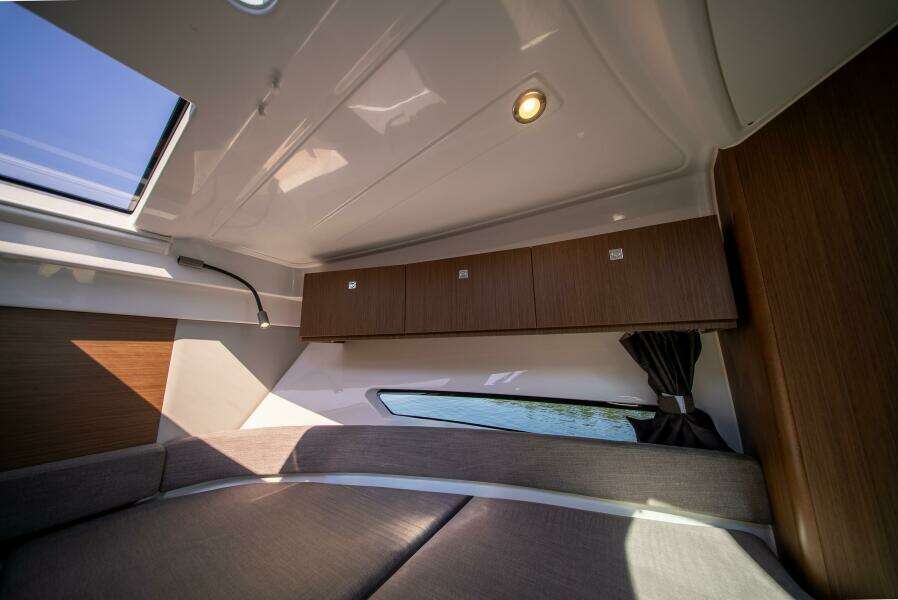 Suze s Choice 29ft Beneteau Yacht For Sale