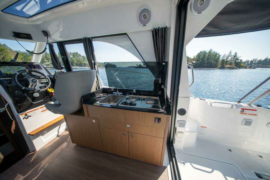 Suze s Choice 29ft Beneteau Yacht For Sale