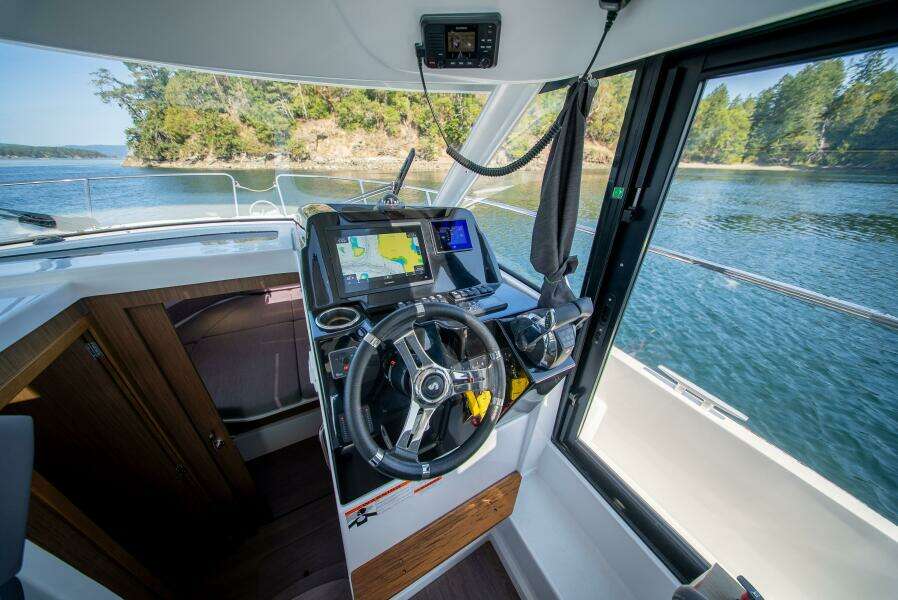 Suze s Choice 29ft Beneteau Yacht For Sale