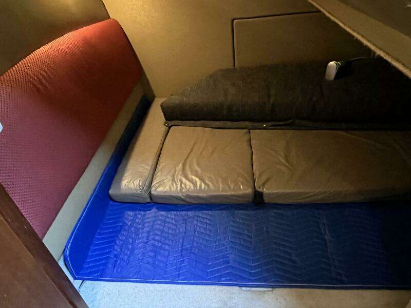 39ft Bayliner Yacht For Sale