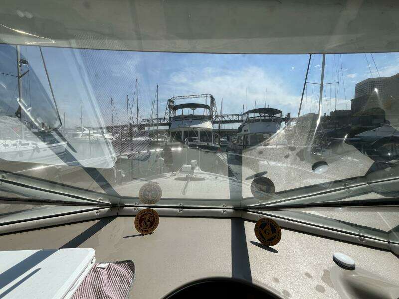 39ft Bayliner Yacht For Sale