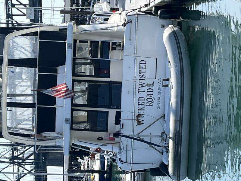 39ft Bayliner Yacht For Sale