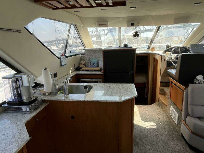 39ft Bayliner Yacht For Sale