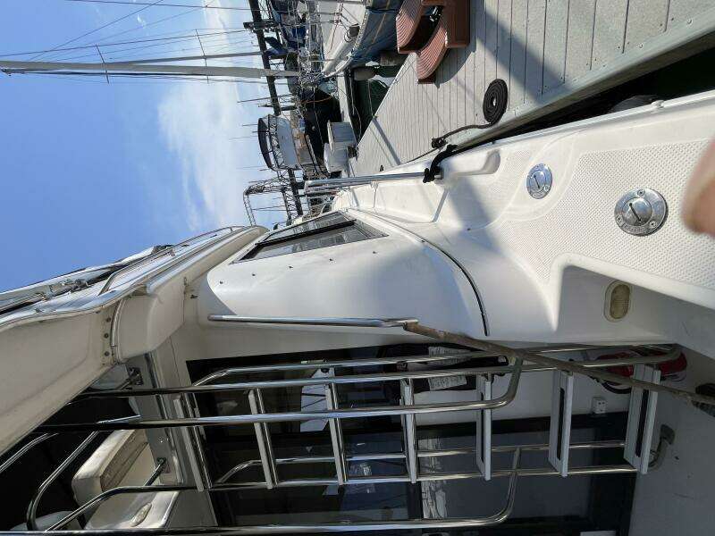 39ft Bayliner Yacht For Sale