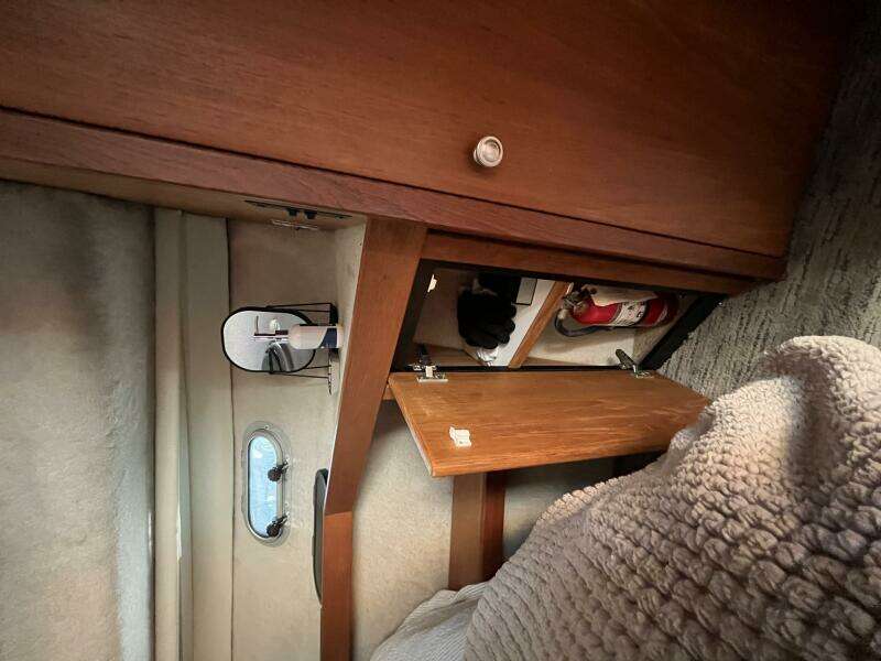 39ft Bayliner Yacht For Sale
