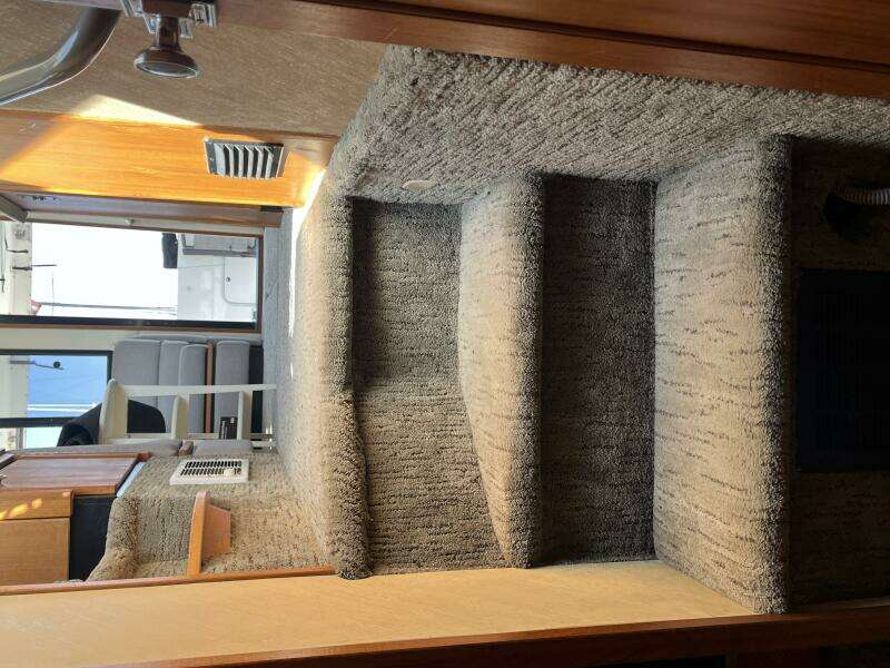 39ft Bayliner Yacht For Sale