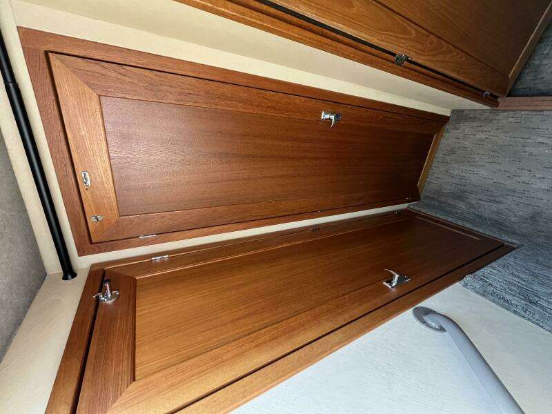 39ft Bayliner Yacht For Sale
