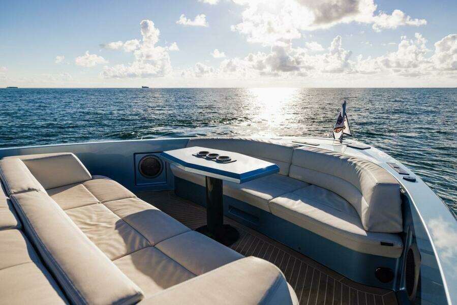 IMPULSIVE 58ft Vanquish Yachts Yacht For Sale