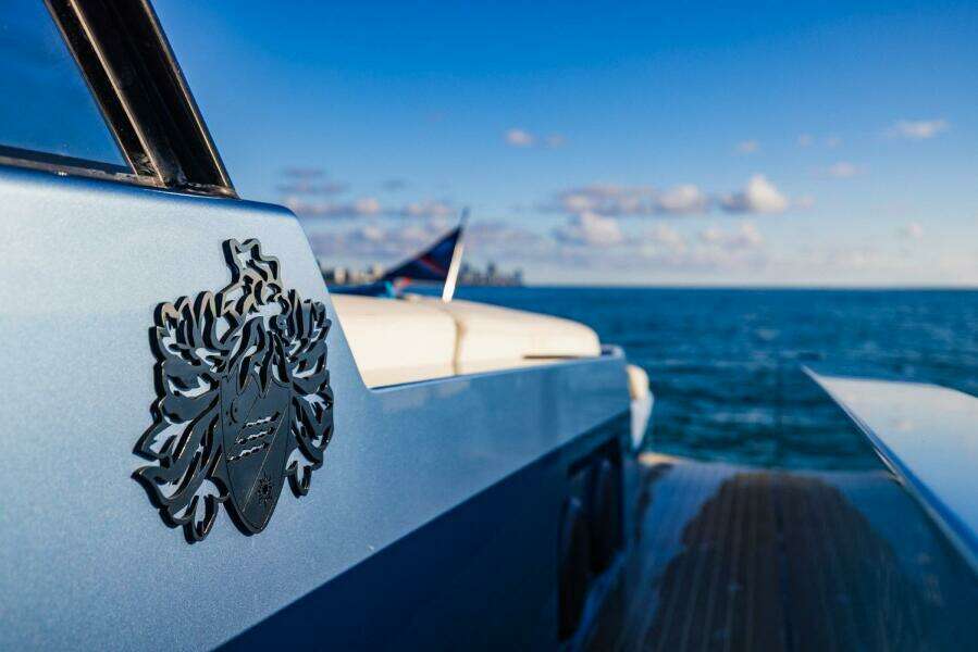 IMPULSIVE 58ft Vanquish Yachts Yacht For Sale