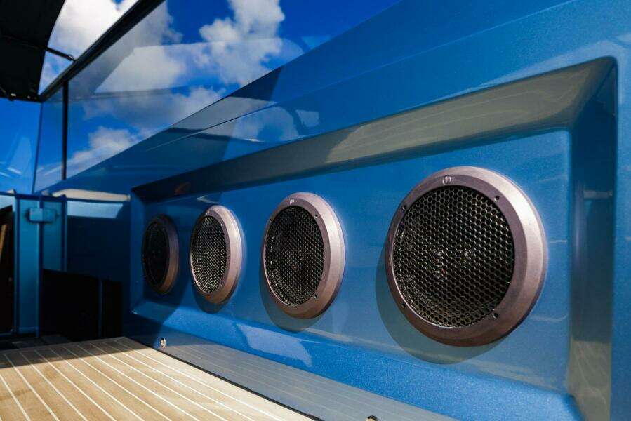 IMPULSIVE 58ft Vanquish Yachts Yacht For Sale