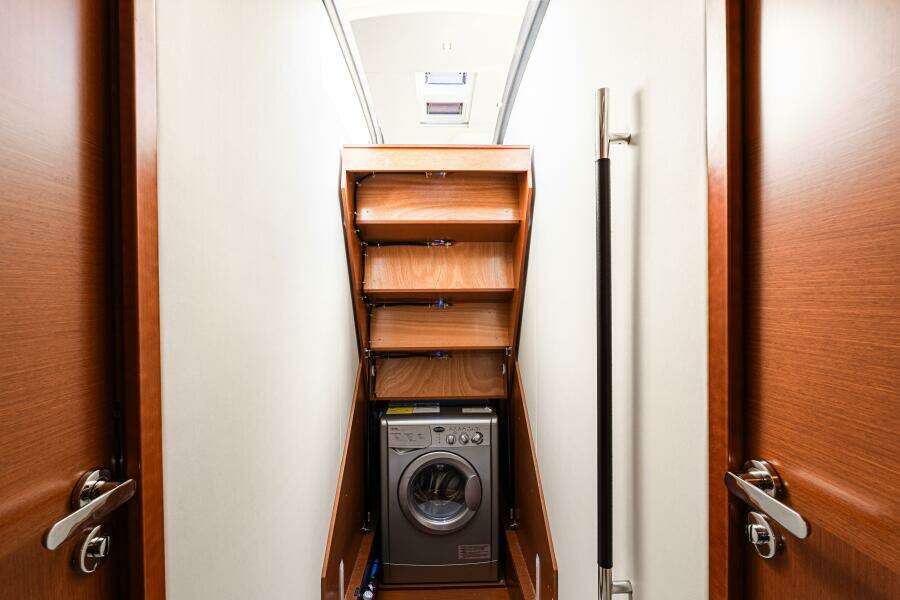 Luna Maris 55ft Prestige Yacht For Sale