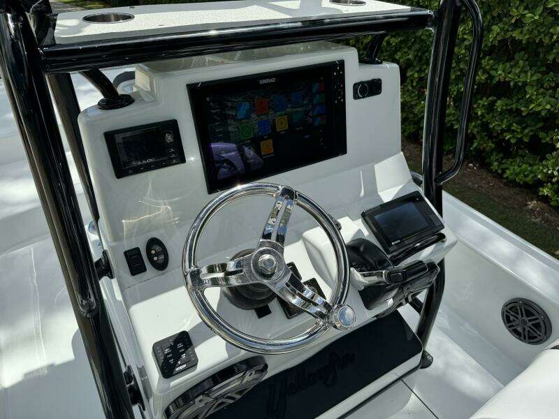 24ft Yellowfin Yacht For Sale