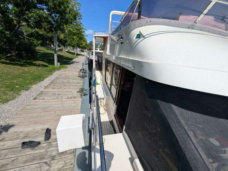 GYPSEA BUOY 49ft Hyundai Yacht For Sale
