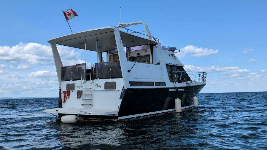 GYPSEA BUOY 49ft Hyundai Yacht For Sale
