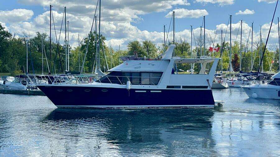 GYPSEA BUOY 49ft Hyundai Yacht For Sale