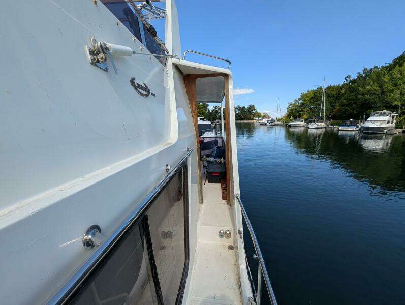GYPSEA BUOY 49ft Hyundai Yacht For Sale
