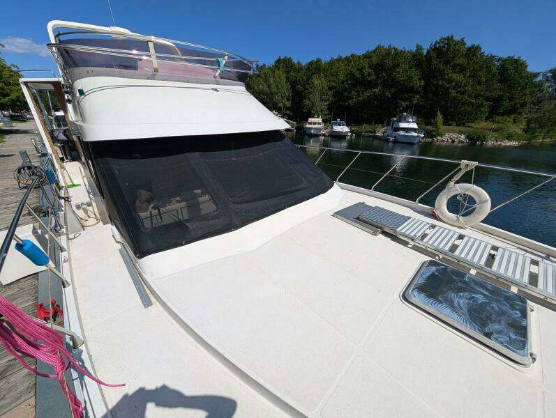 GYPSEA BUOY 49ft Hyundai Yacht For Sale
