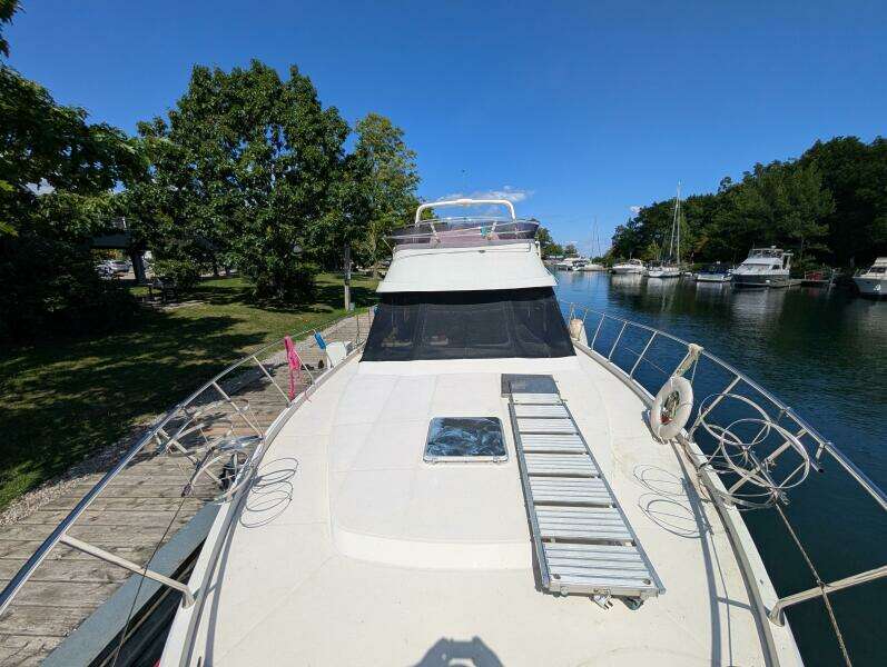 GYPSEA BUOY 49ft Hyundai Yacht For Sale