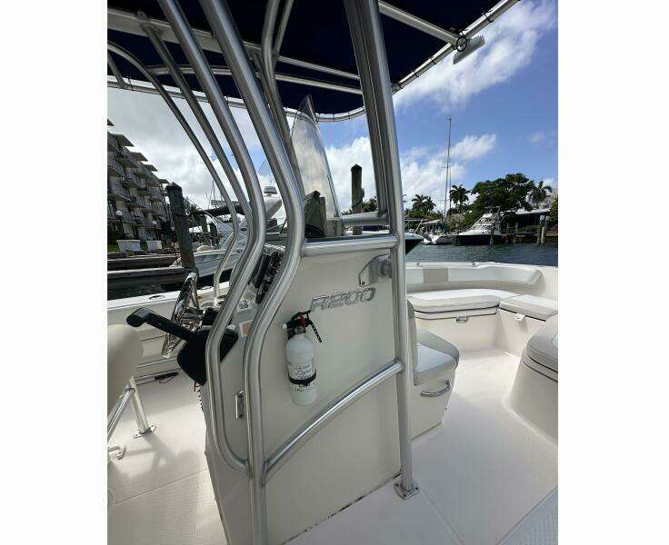 20ft Robalo Yacht For Sale