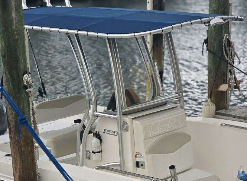 20ft Robalo Yacht For Sale