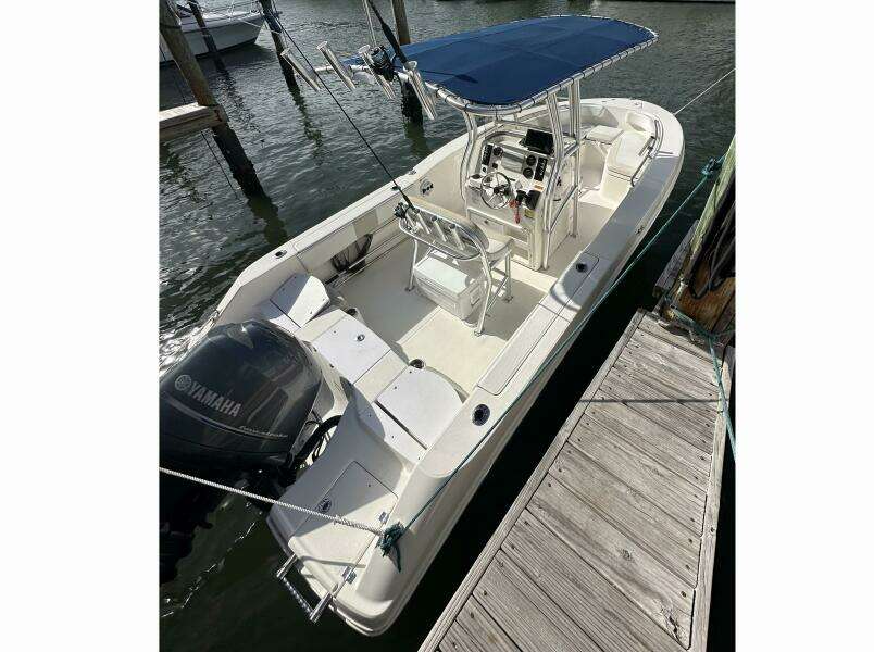 20ft Robalo Yacht For Sale