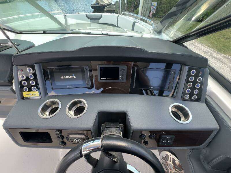 28ft Chaparral Yacht For Sale