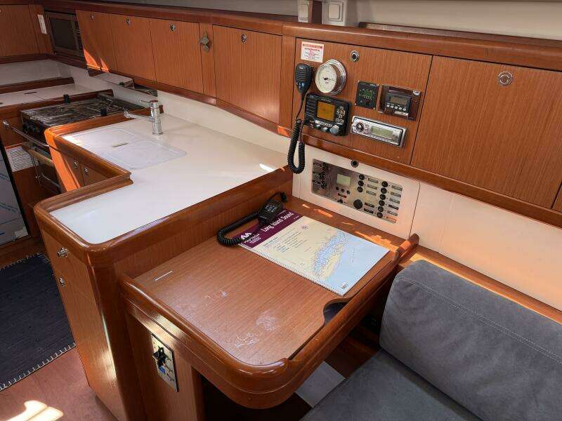 Magic Maddie 2 43ft Beneteau Yacht For Sale