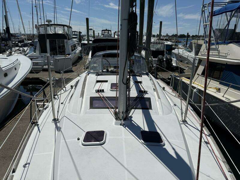 Magic Maddie 2 43ft Beneteau Yacht For Sale