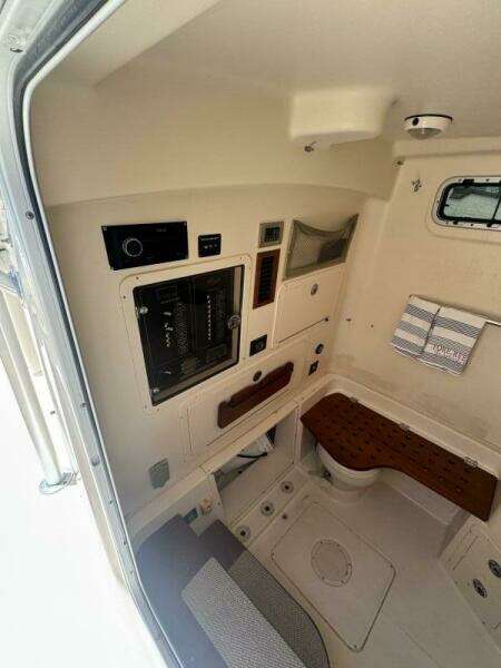 FORE REEL 33ft Grady White Yacht For Sale