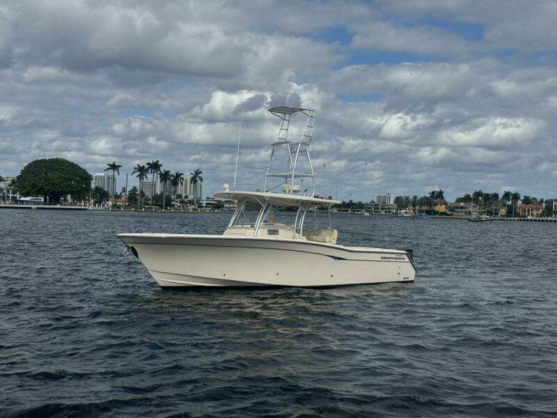 FORE REEL 33ft Grady White Yacht For Sale