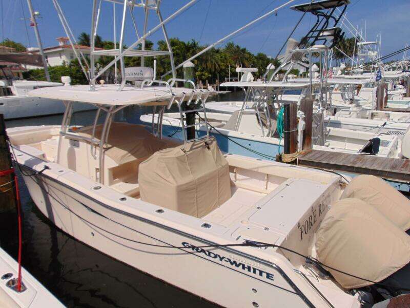 FORE REEL 33ft Grady White Yacht For Sale
