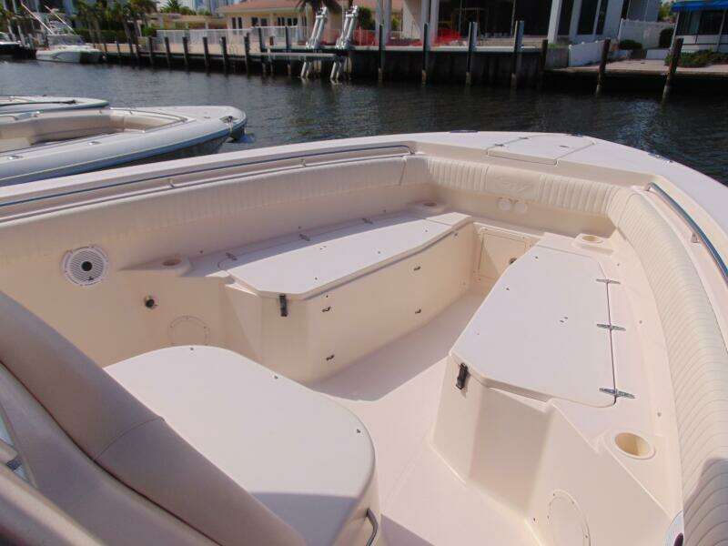FORE REEL 33ft Grady White Yacht For Sale