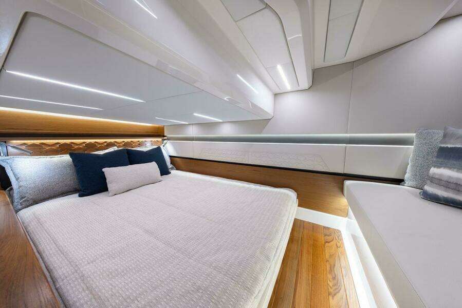 43ft Tiara Yachts Yacht For Sale
