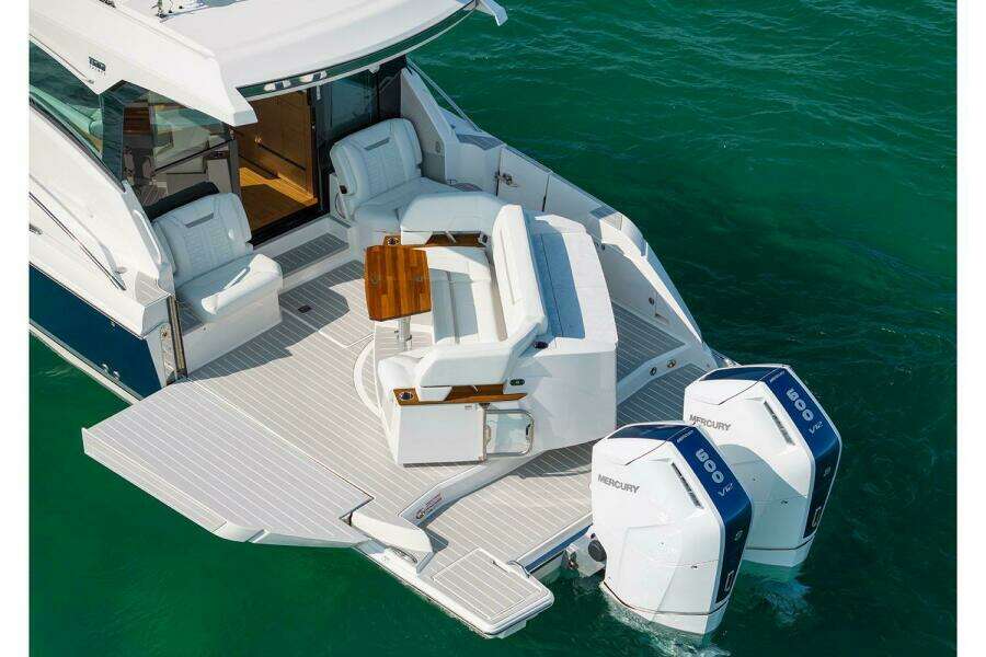 43ft Tiara Yachts Yacht For Sale