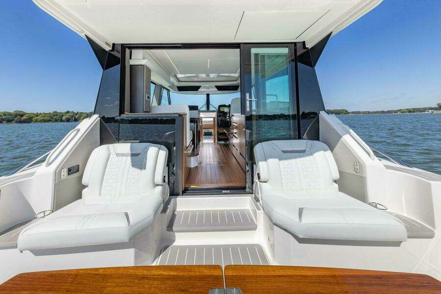 43ft Tiara Yachts Yacht For Sale