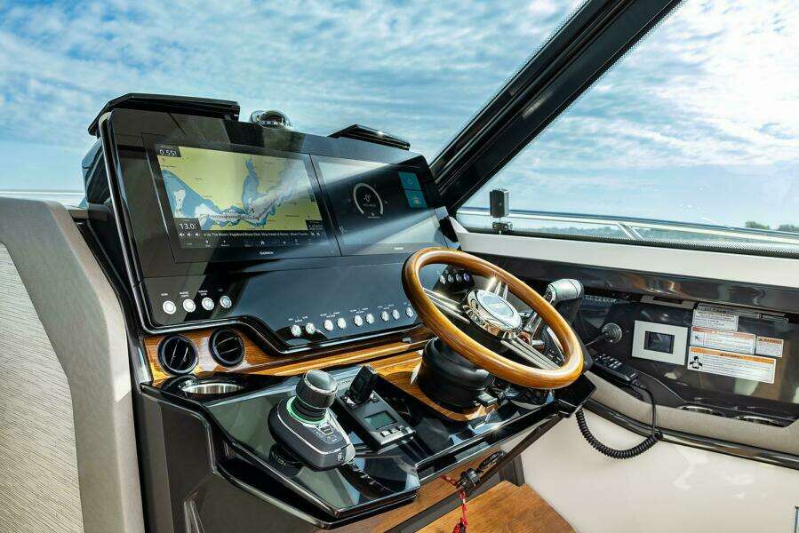 43ft Tiara Yachts Yacht For Sale