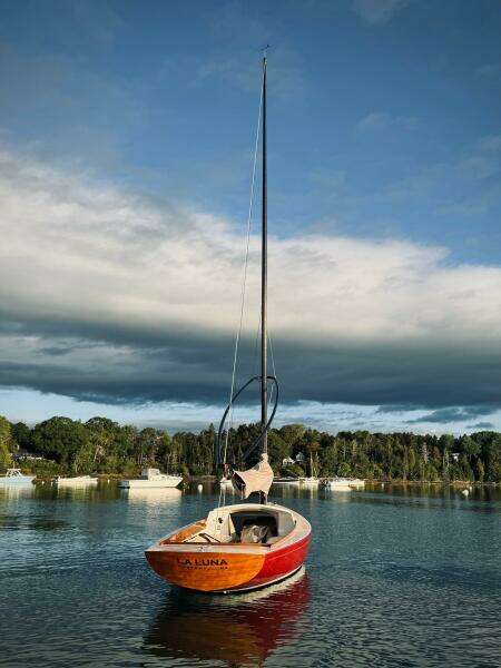 LA LUNA 22ft Custom Yacht For Sale
