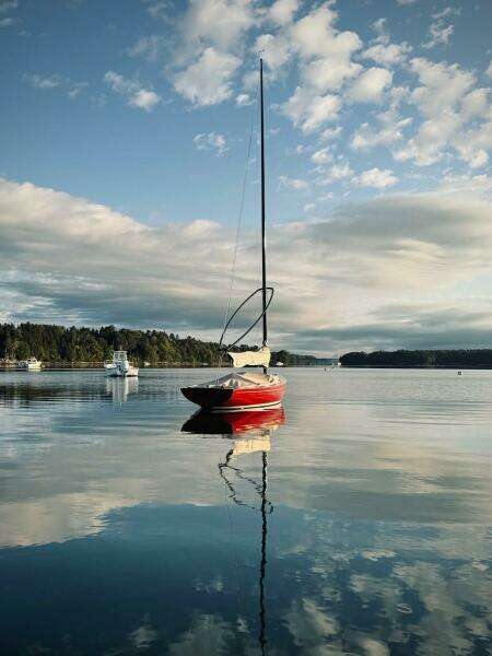 LA LUNA 22ft Custom Yacht For Sale