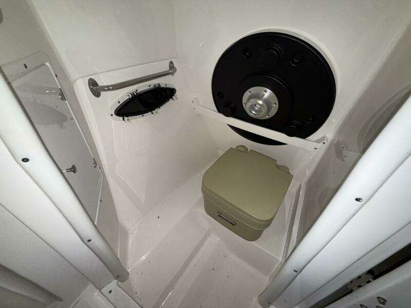 28ft Rinker Yacht For Sale