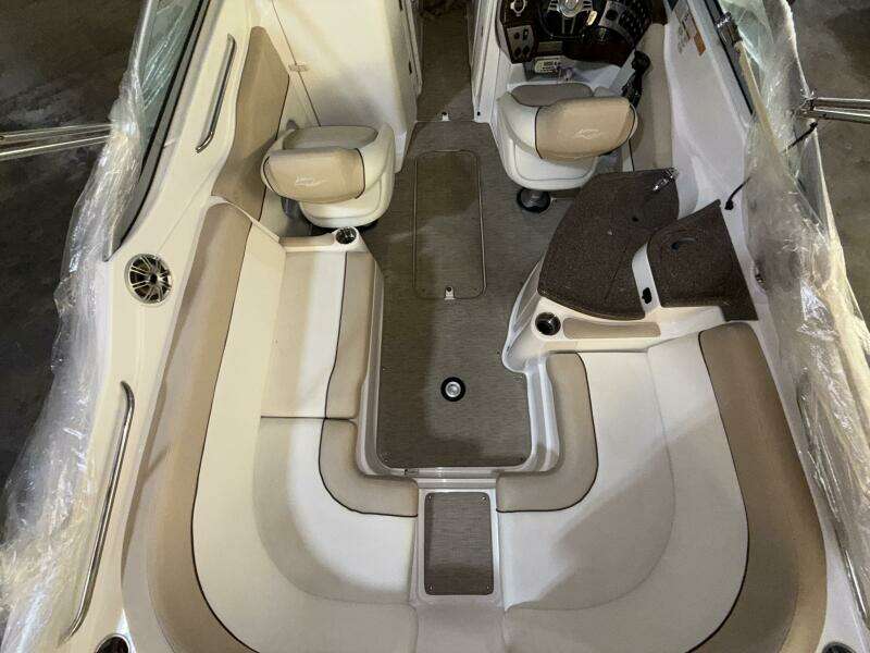 28ft Rinker Yacht For Sale